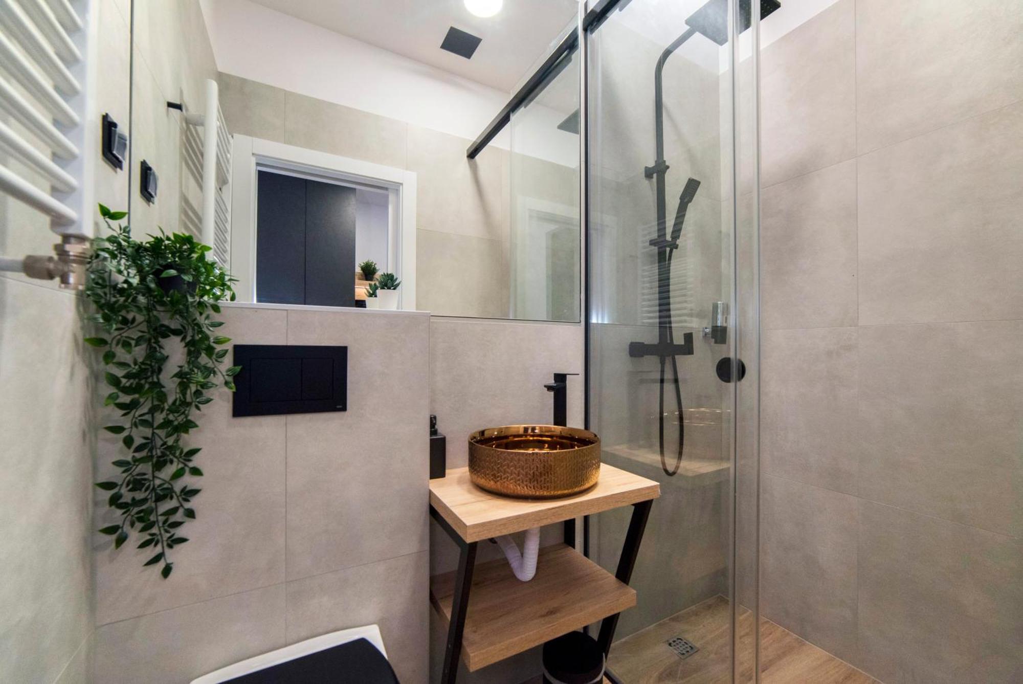 Liberty Apartments, 3Rd Floor, No Elevator Загреб Стая снимка