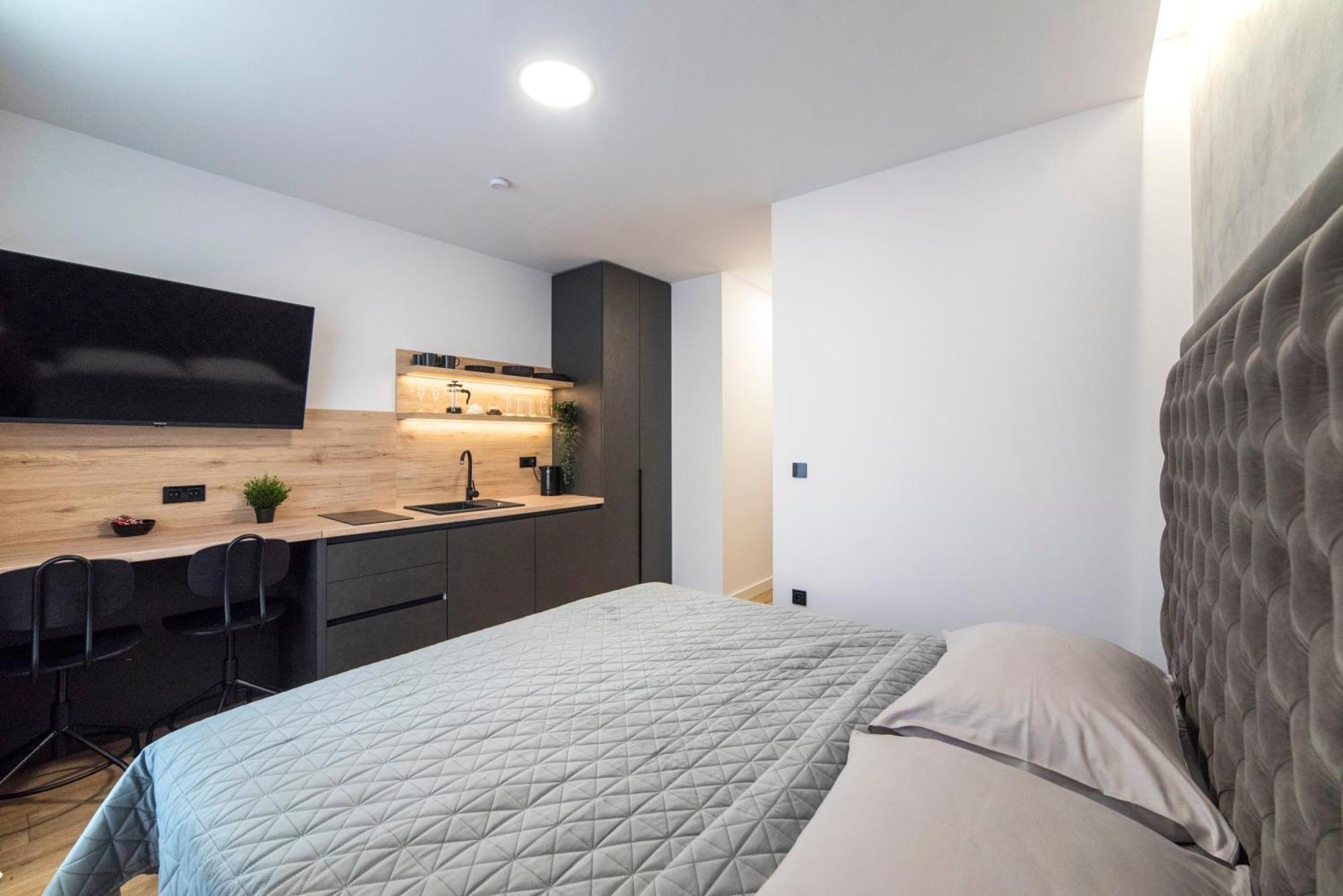 Liberty Apartments, 3Rd Floor, No Elevator Загреб Стая снимка
